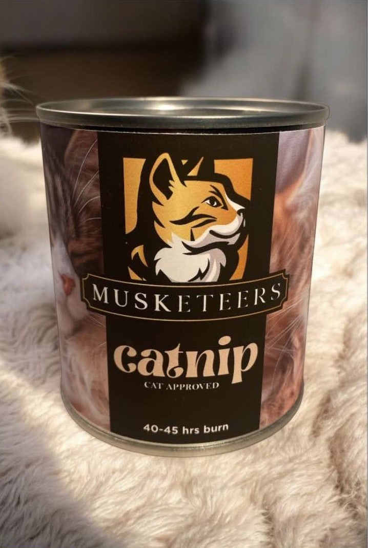 Catnip Candle for Cats – 100% Natural & Calming with Pure Catnip Essential Oil