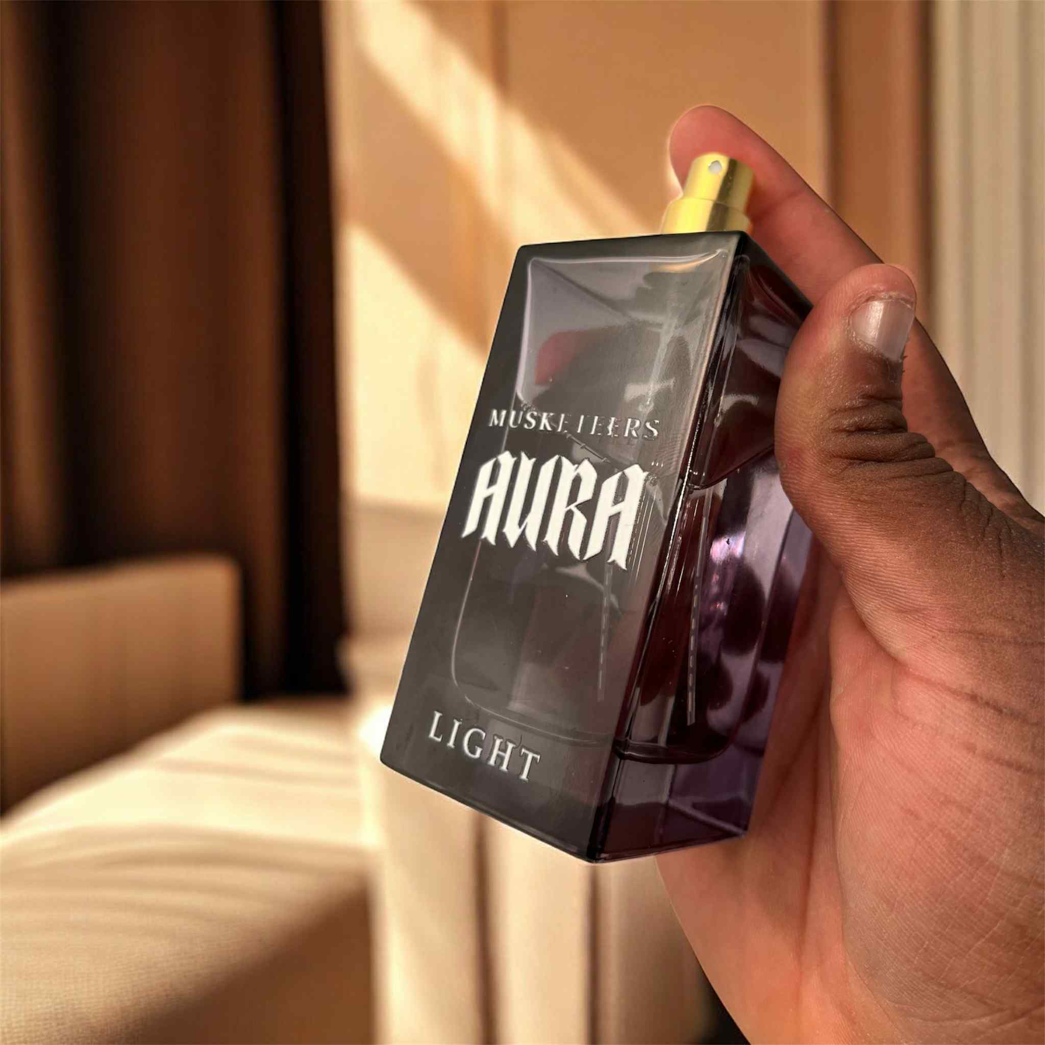 What Are Top, Middle &amp; Base Notes in Fragrance?